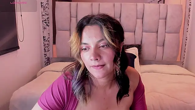 Kiara_Cruz__