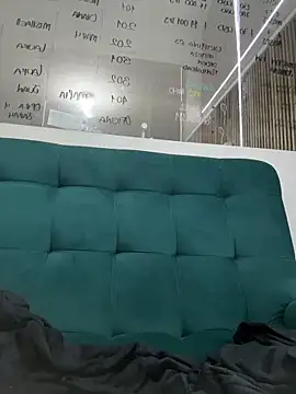 Antonella_Julieta webcam