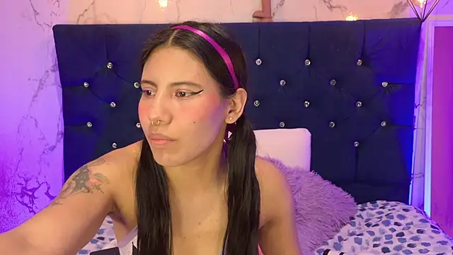Dakotaa_Johnson webcam