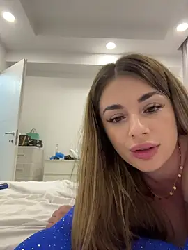IsabellaEtthan Live Webcam on Stripchat