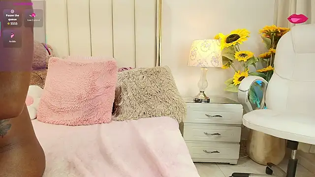 _NinaFox_
