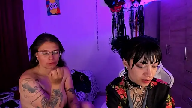 dungeongirls (Ask my age) - Hot wAX