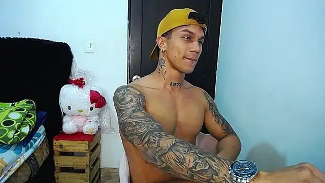 Leonard_Price live sex cam