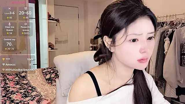 secret-anan (F young) - M腿+上空揉胸《有胸贴》