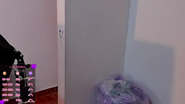 mia_valentine__