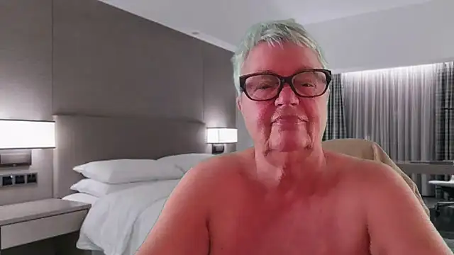 mystery-grandmother - Mystery-Grandmother's free webcam