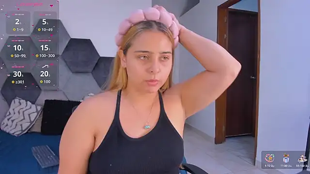 MikaelaStone webcam