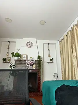 Emma_hassani webcam