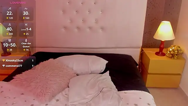 CoralineRed webcam