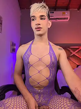 cherry_zayden_ - Cherry_zayden_'s free webcam - UK Sex Cams