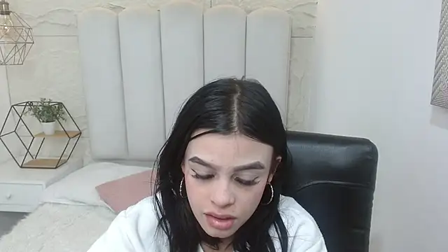 mia_velvetk