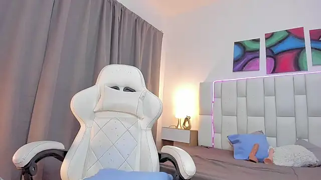 SaraWatsonn webcam