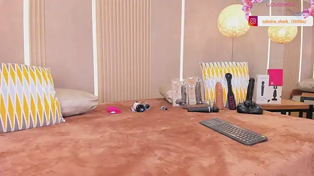 sabrina_shark_ webcam