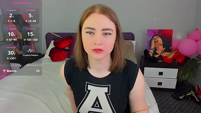 lillyloan4u - Lillyloan4u's free webcam