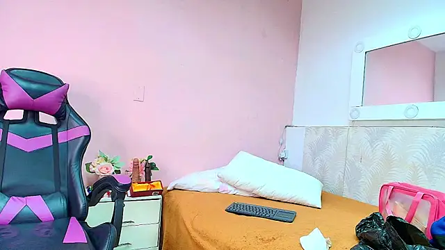 Zoe_Blake1 webcam