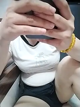 Girl_lovebaby