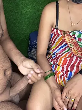  HOTTY-TINA chat room