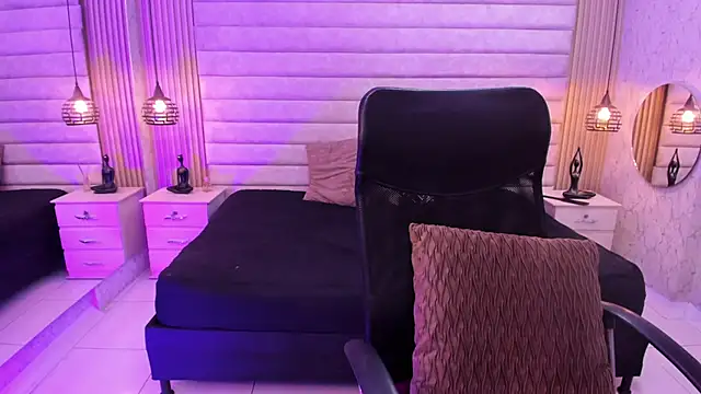 VictoriaaBlair webcam