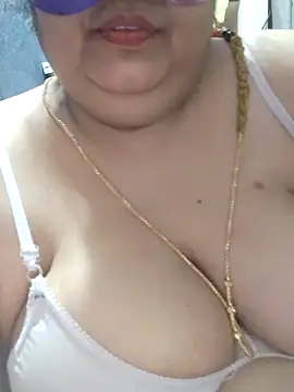 tamilthanushri