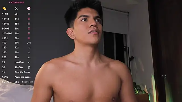 OnlySantty webcam