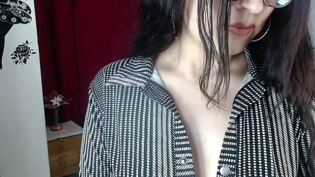 kathi_04 - Kathi_04's free webcam - UK Sex Cams