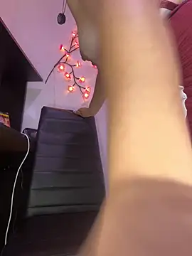 Amelia_laurent