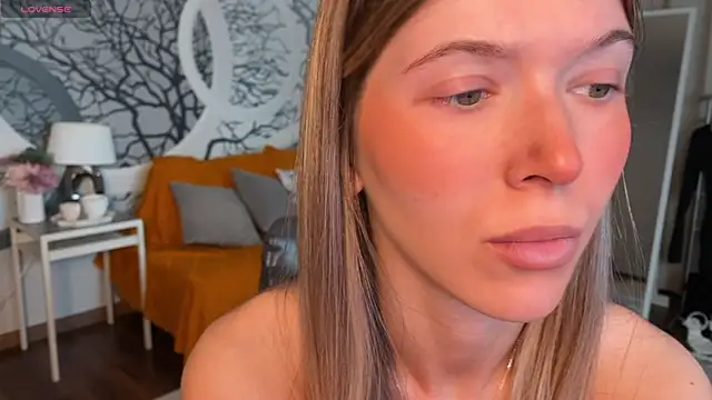 Watch viviann_evans live on EroticFlix - High definition streams