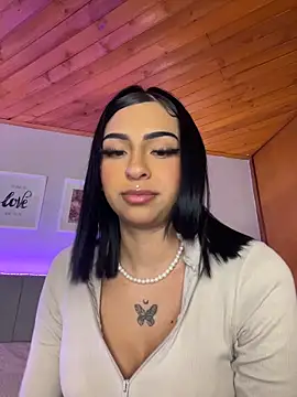 Hilary_pinkk