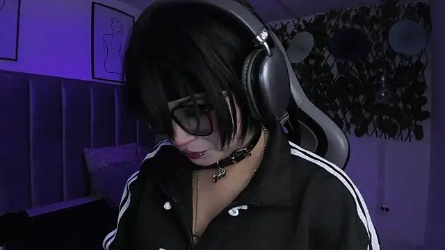kitty_gang - Kitty_Gang's free webcam - UK Sex Cams