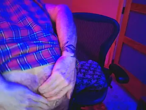 maxxxout - Maxxxout's free webcam - UK Sex Cams
