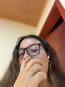 aphrill - Aphrill's free webcam - UK Sex Cams