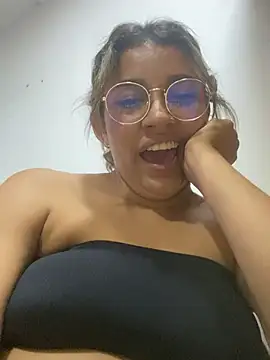 liahot69 - Liahot69's free webcam - UK Sex Cams
