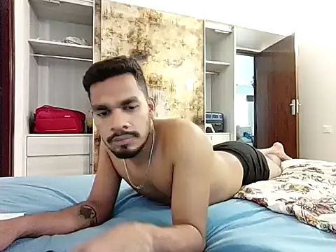Desihotboy990
