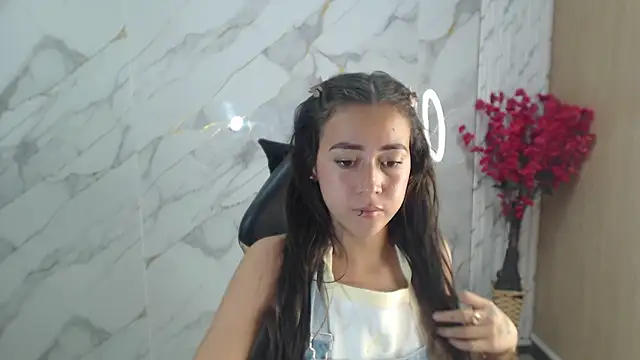 Watch lili_mint_tf live on EroticFlix - High definition streams