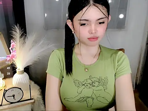 bianca_cedine12 - Bianca_cedine12's free webcam