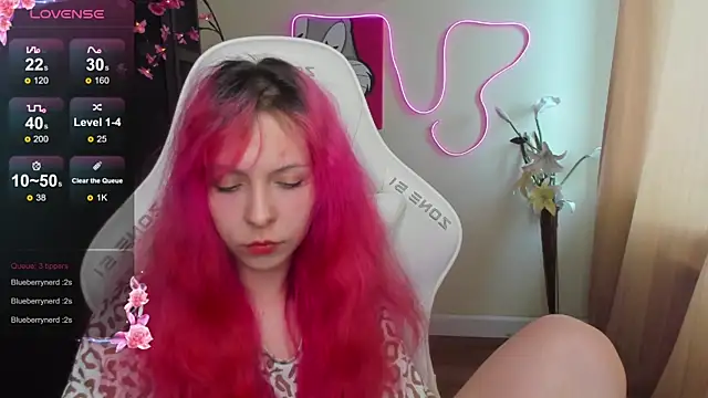 infernokitten - InfernoKitten's free webcam
