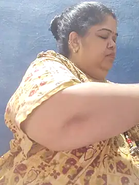 tamilthanushri live sex cam