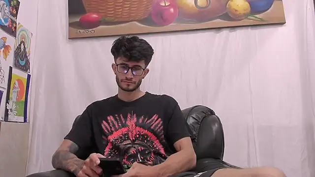 Loggan_donnelly live sex cam