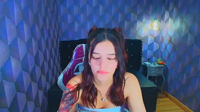 liaharryis - LiaHarryis's free webcam - UK Sex Cams