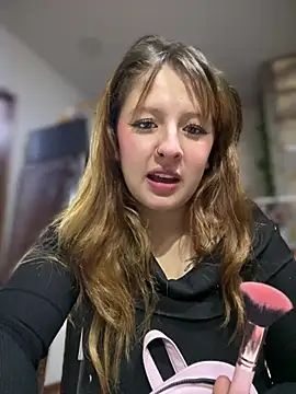 CharlotteUwU__