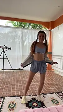 Mini_girl_do_it_better