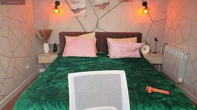 Amelia_Broooks