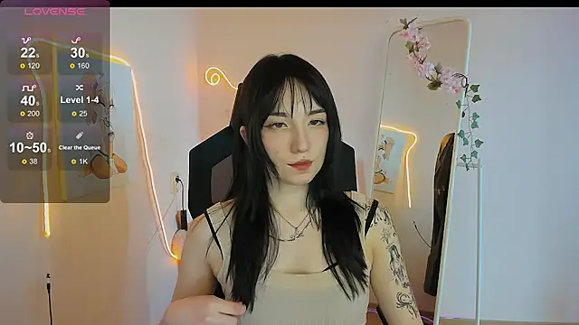 aliceeinwonderlanddd - AliceeinWonderlanddd's free webcam - UK Sex Cams