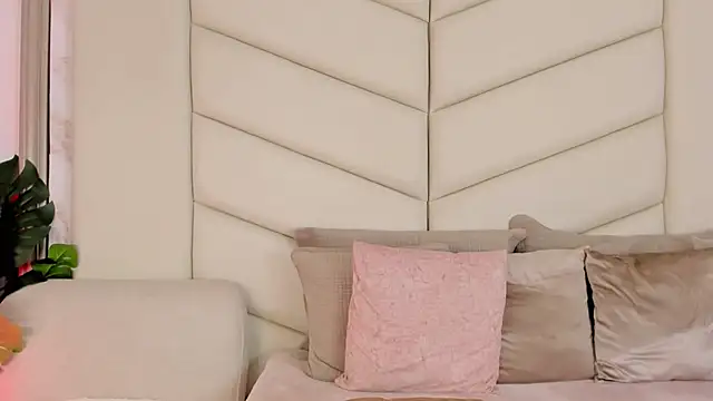 valkybes - ValkyBes's free webcam