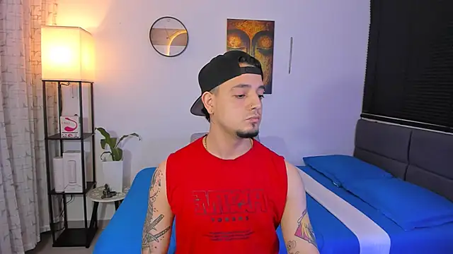 alejandro_calderon1 - Alejandro_calderon1's free webcam