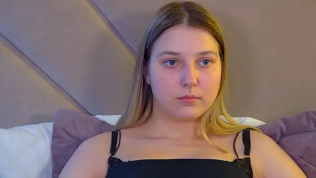 tinnaburton - TinnaBurton's free webcam