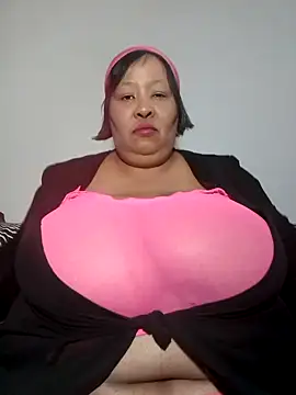 nancy111 (F milf) - Make me squit and cum on my toy