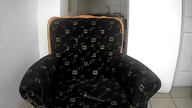 goldenpussyxoxo - GoldenPussyXOXO's free webcam