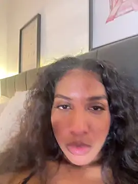 IamCrystal2 from StripChat is Freechat