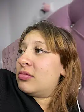 CharlotteUwU__
